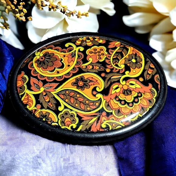 Vintage floral design oval brooch. - Picture 5 of 7